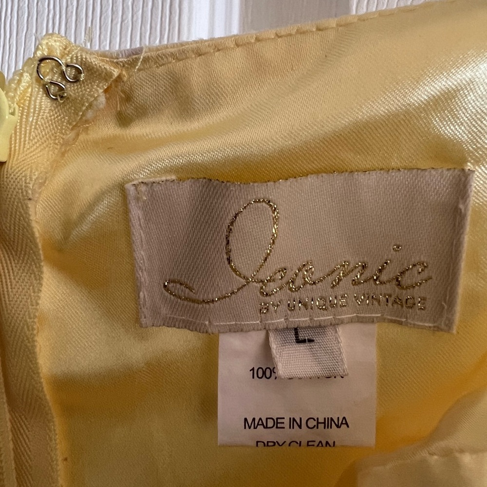 Iconic by Unique Vintage Golightly Swing Dress - Picture 7 of 9